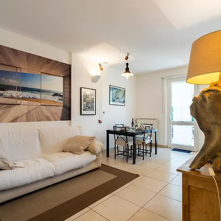 - Few Minutes From Sea Holiday home *