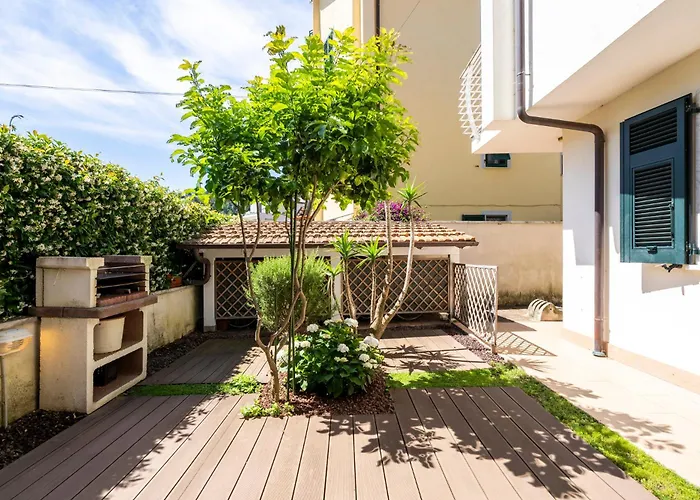 - Few Minutes From Sea Bocca di Magra